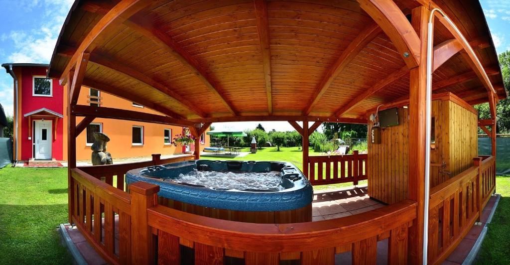 Privat Monika Hotel Liptovsky Mikulas Exterior photo